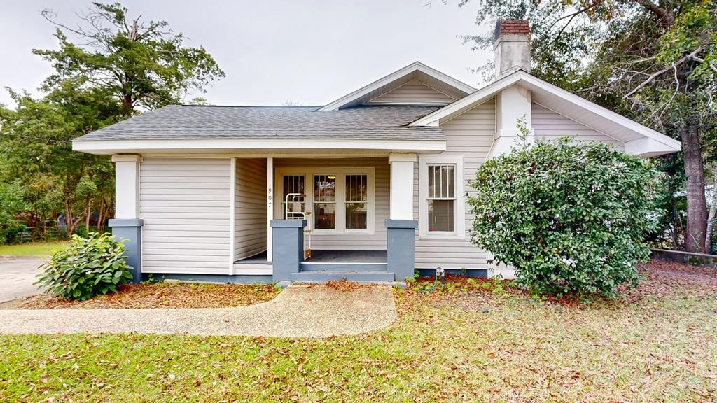 907 S Appletree Street, Dothan, AL 36301