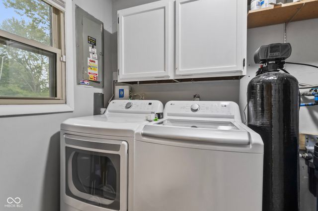328 Fox Circle, Noblesville, IN 46060