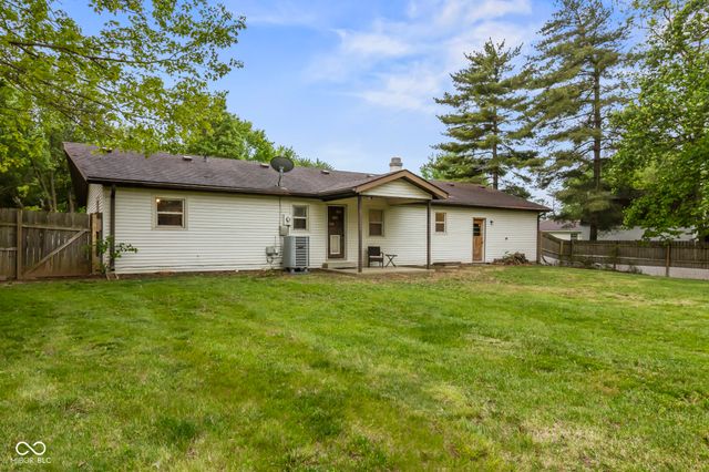 328 Fox Circle, Noblesville, IN 46060