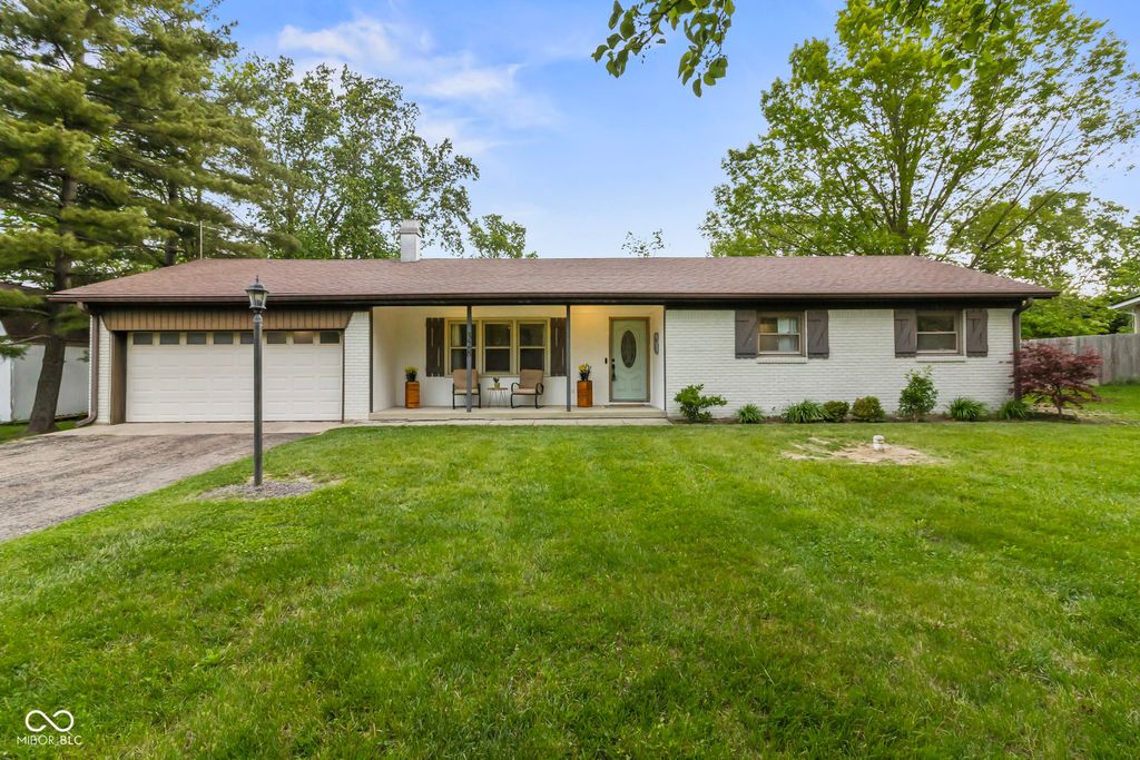 328 Fox Circle, Noblesville, IN 46060