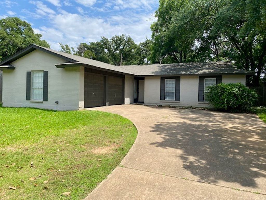 2714 Buffalo Drive, Arlington, TX 76013
