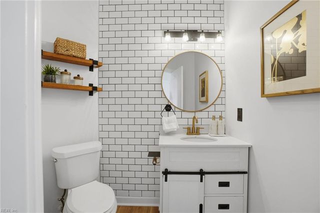 1300 Sasparilla CT, Chesapeake, VA 23320