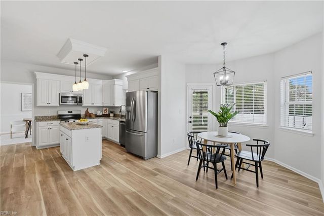 1300 Sasparilla CT, Chesapeake, VA 23320