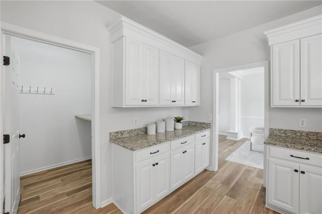 1300 Sasparilla CT, Chesapeake, VA 23320