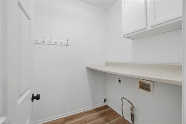 1300 Sasparilla CT, Chesapeake, VA 23320