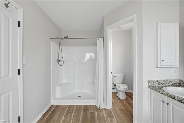 1300 Sasparilla CT, Chesapeake, VA 23320