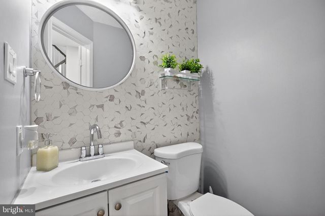 6014 BOBCAT CT, Waldorf, MD 20603