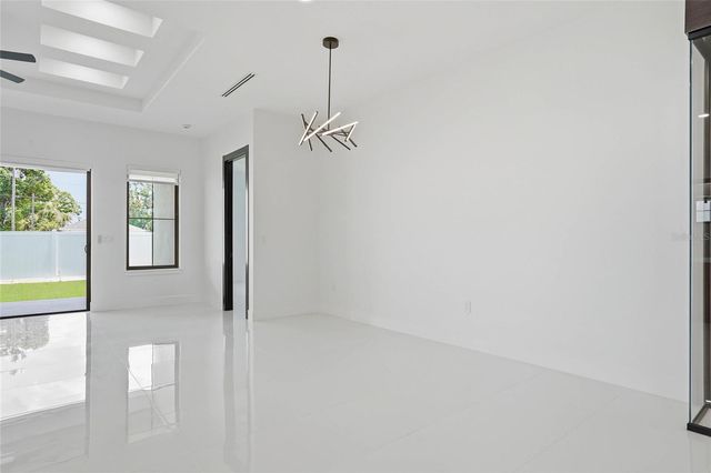 7013 N CLEARVIEW AVENUE, Tampa, FL 33614