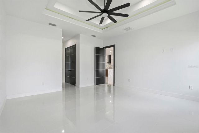 7013 N CLEARVIEW AVENUE, Tampa, FL 33614