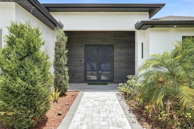 7013 N CLEARVIEW AVENUE, Tampa, FL 33614