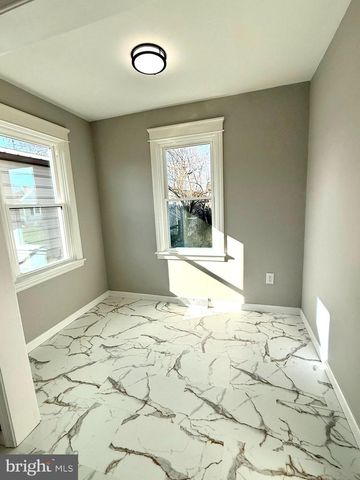 100 MOUL AVE, Hanover, PA 17331