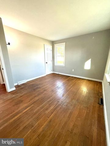 100 MOUL AVE, Hanover, PA 17331