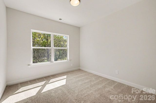 562 W Wilson Avenue, Mooresville, NC 28115