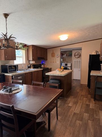 5838 Bell Rd, Cookeville, TN 38506