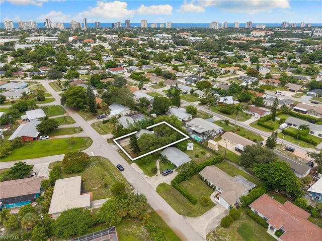 1297 Ingraham ST, Naples, FL 34103