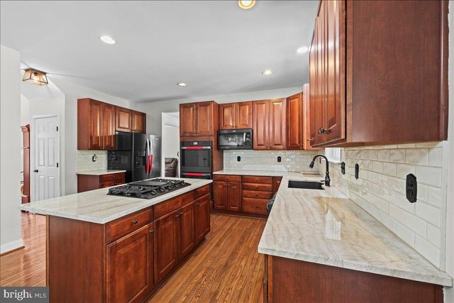 15 HUNTERS CHASE, Etters, PA 17319