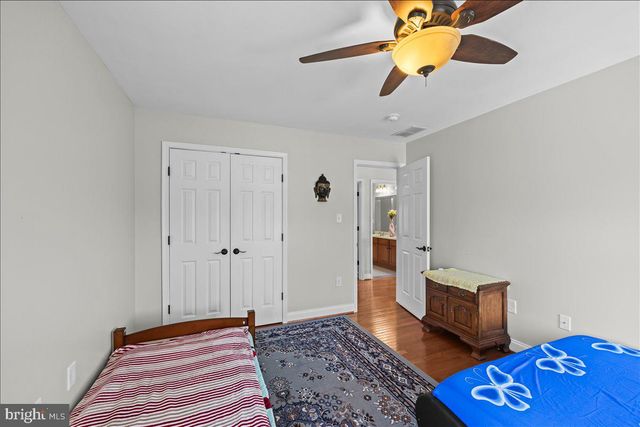 15 HUNTERS CHASE, Etters, PA 17319