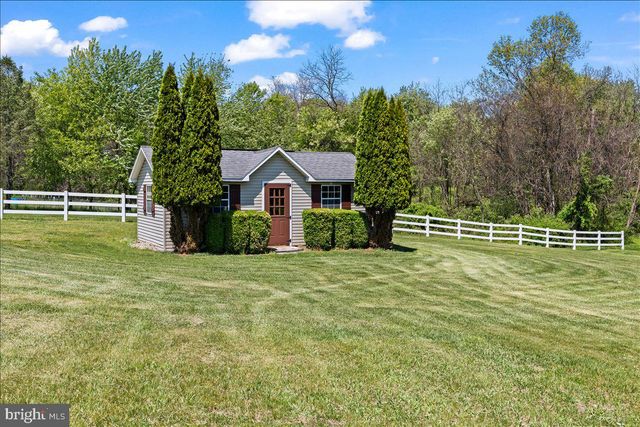 15 HUNTERS CHASE, Etters, PA 17319