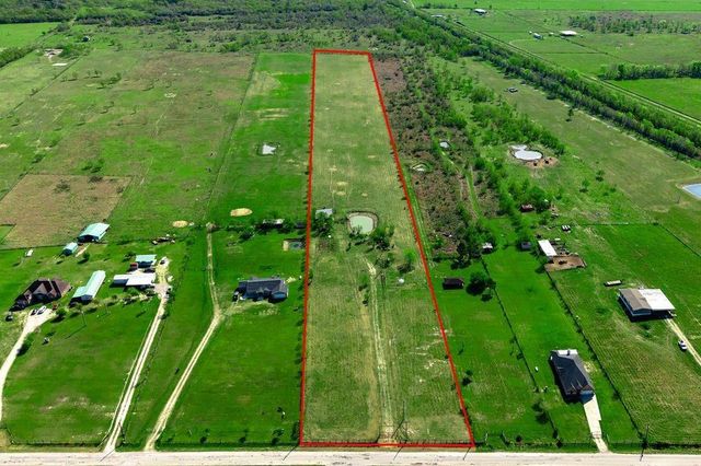1686 County Road 615, Dayton, TX 77535