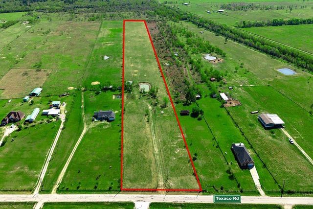 1686 County Road 615, Dayton, TX 77535