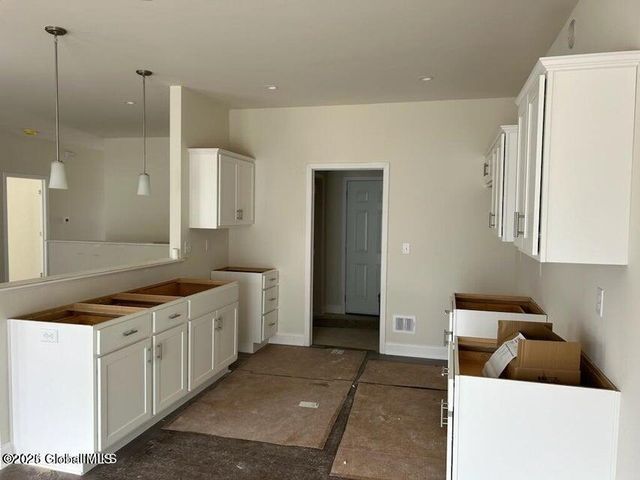 31 Harbor Lane, Colonie, NY 12047