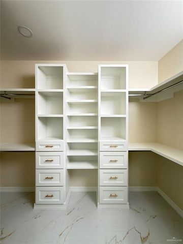 910 E 38th Street, San Juan, TX 78589