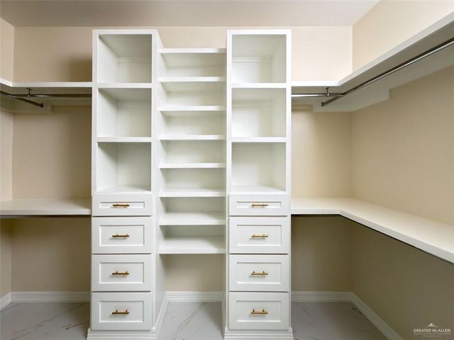 910 E 38th Street, San Juan, TX 78589