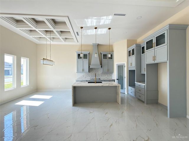 910 E 38th Street, San Juan, TX 78589