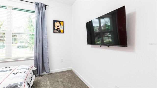 989 LEADER STREET, Davenport, FL 33896