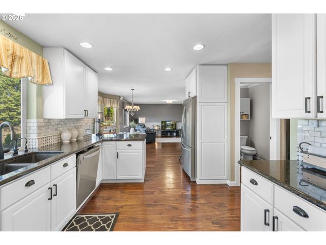 13755 Sw Liden Dr, Portland, OR 97223