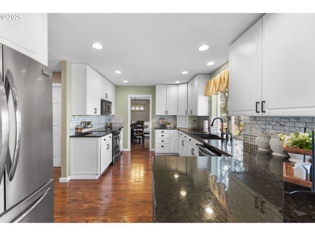 13755 Sw Liden Dr, Portland, OR 97223