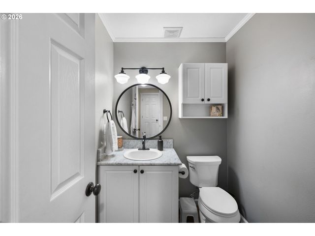 13755 Sw Liden Dr, Portland, OR 97223