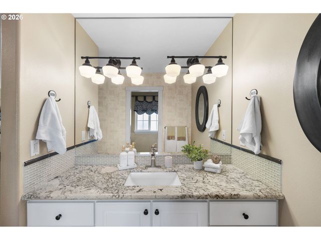 13755 Sw Liden Dr, Portland, OR 97223