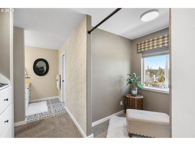 13755 Sw Liden Dr, Portland, OR 97223