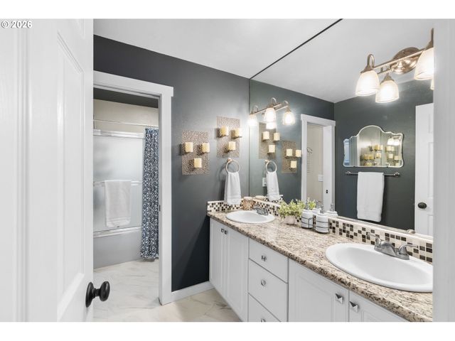 13755 Sw Liden Dr, Portland, OR 97223