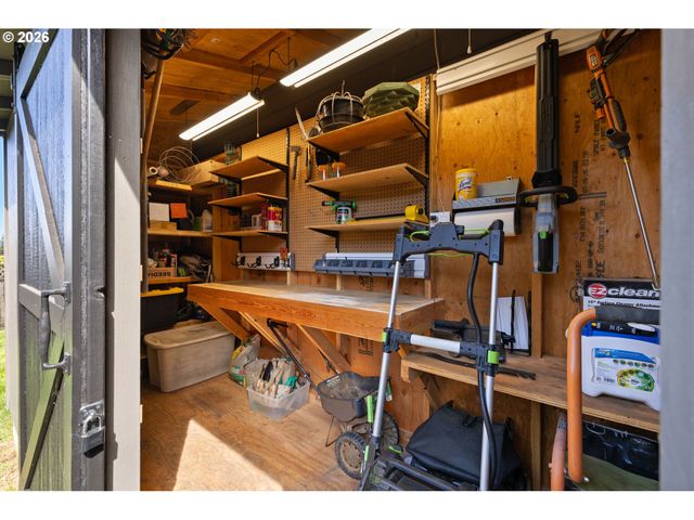 13755 Sw Liden Dr, Portland, OR 97223