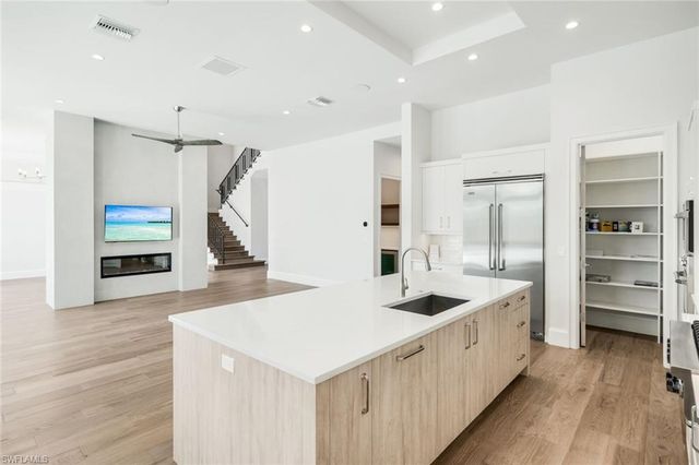 16716 Enclave CIR, Naples, FL 34110