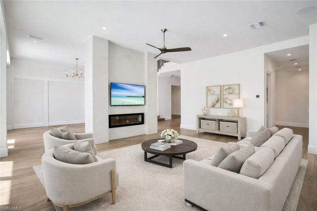 16716 Enclave CIR, Naples, FL 34110