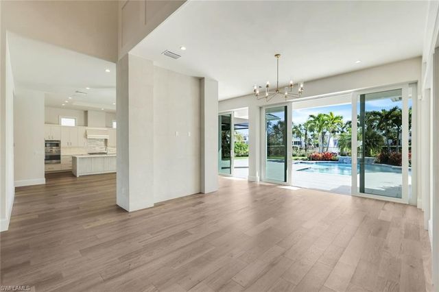 16716 Enclave CIR, Naples, FL 34110