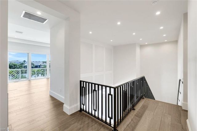 16716 Enclave CIR, Naples, FL 34110