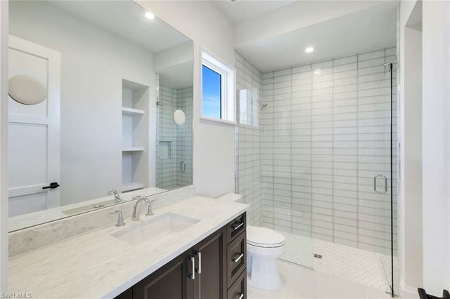 16716 Enclave CIR, Naples, FL 34110