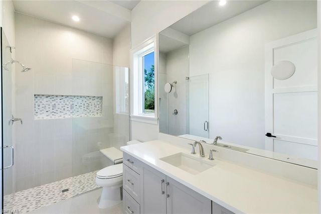 16716 Enclave CIR, Naples, FL 34110