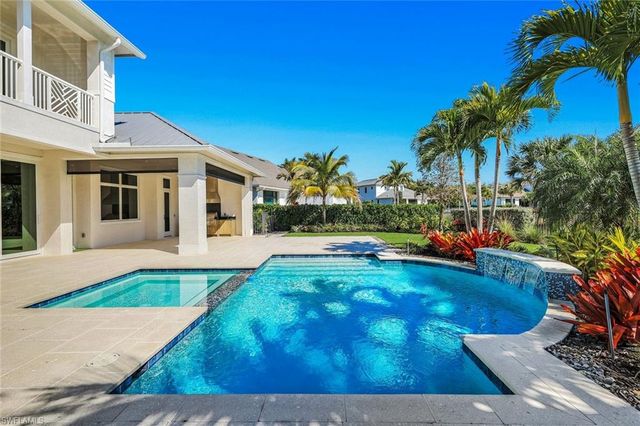 16716 Enclave CIR, Naples, FL 34110