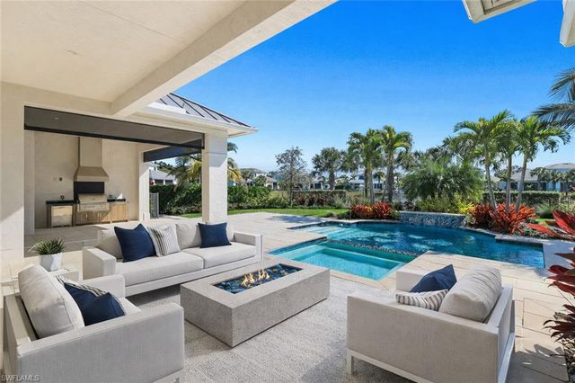 16716 Enclave CIR, Naples, FL 34110