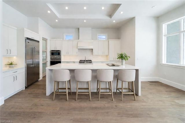 16716 Enclave CIR, Naples, FL 34110