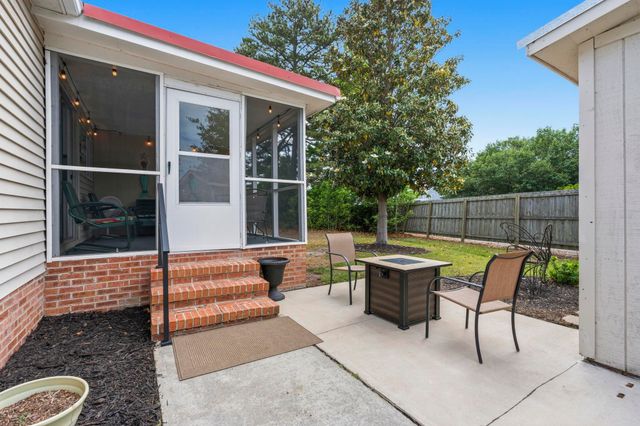 124 Queens Rd., Little River, SC 29566