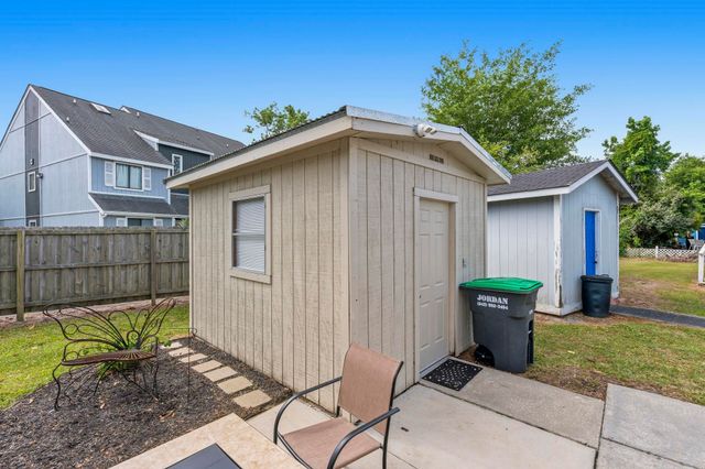 124 Queens Rd., Little River, SC 29566