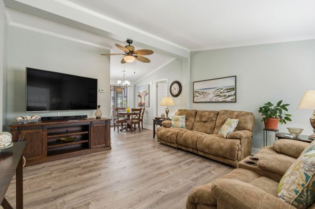 124 Queens Rd., Little River, SC 29566