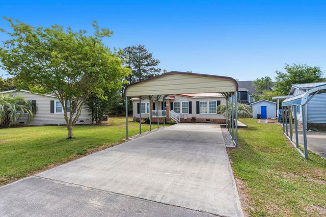 124 Queens Rd., Little River, SC 29566