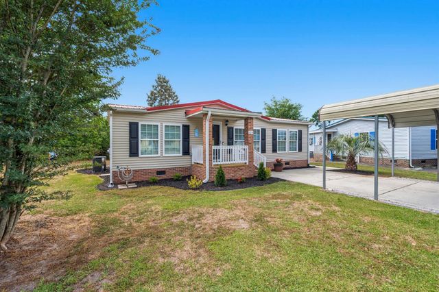 124 Queens Rd., Little River, SC 29566
